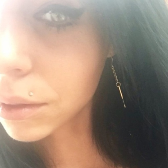 Gold Bar Dangle Earrings + FREE Matching Necklace! - Picture 2 of 8